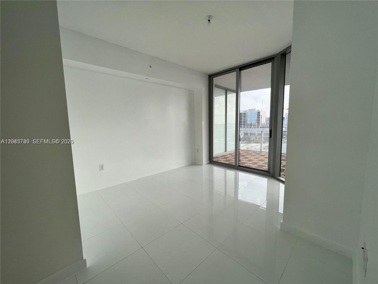 851 NE 1st Ave, Unit 1208, Miami, FL 33132 Photo