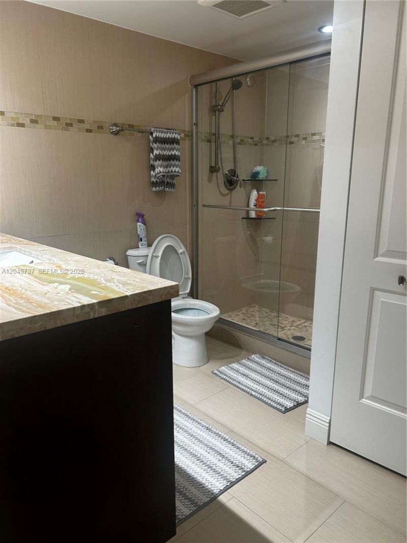 231 174th St , Unit 718, Sunny Isles Beach, FL 33160 Photo