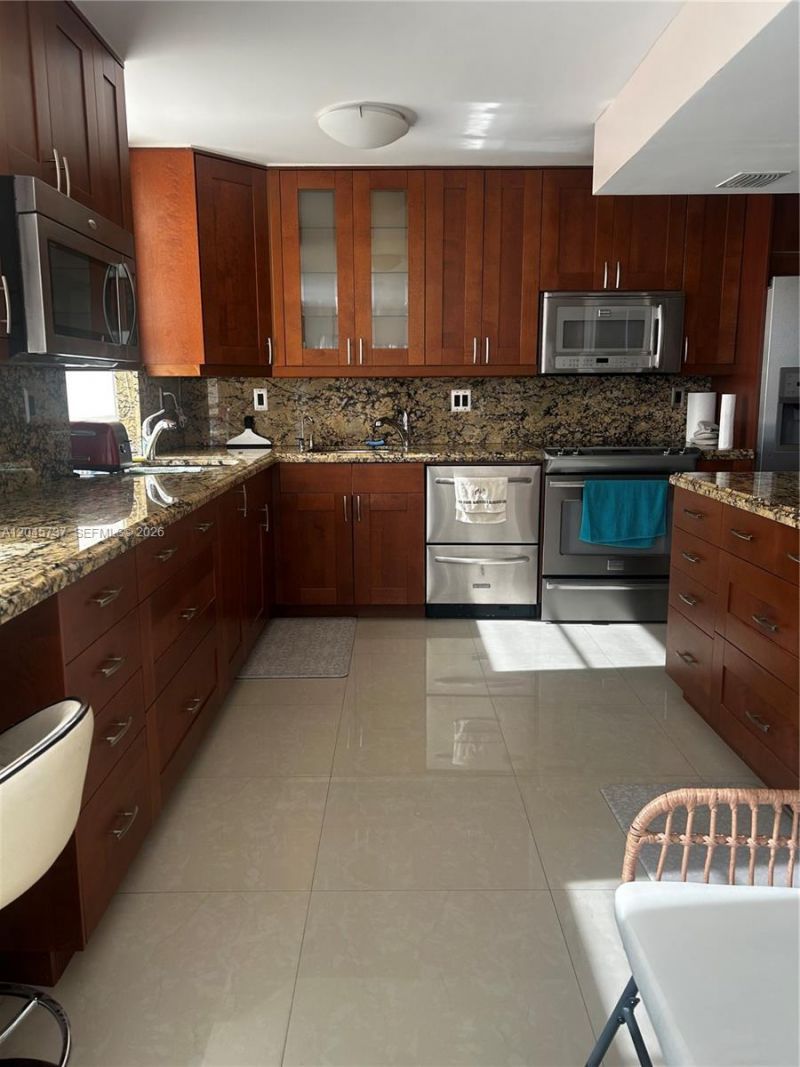 231 174th St , Unit 718, Sunny Isles Beach, FL 33160 Photo