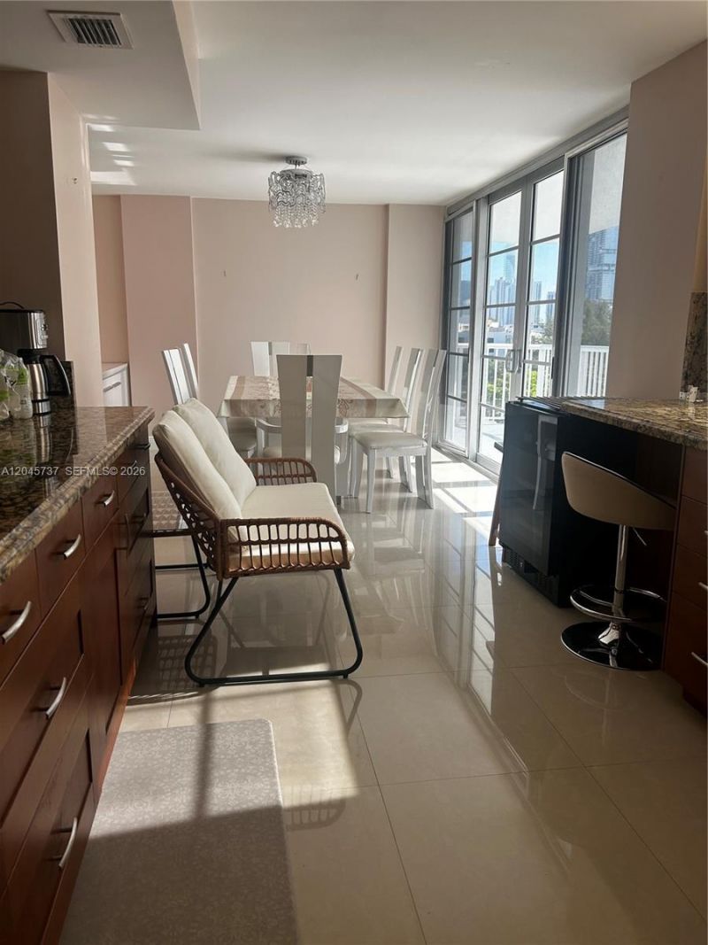 231 174th St , Unit 718, Sunny Isles Beach, FL 33160 Photo
