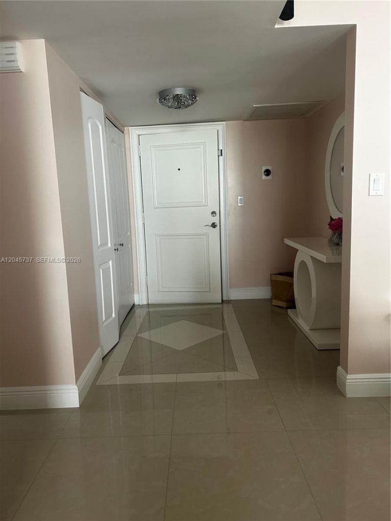 231 174th St , Unit 718, Sunny Isles Beach, FL 33160 Photo