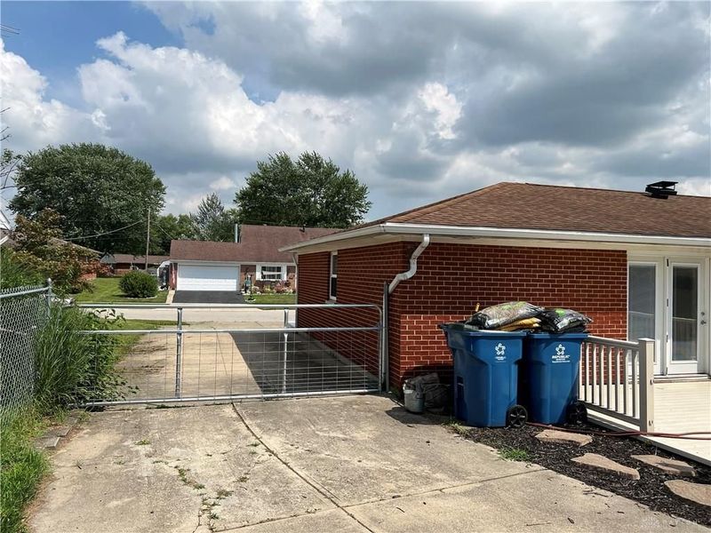 7711 Rothfield Drive, Huber Heights, OH 45424 Photo 23