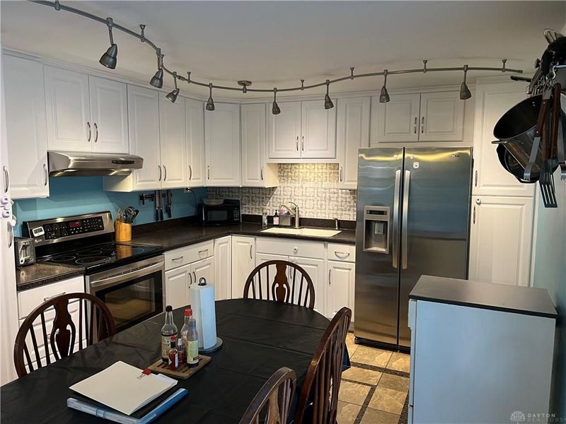 7711 Rothfield Drive, Huber Heights, OH 45424 Photo 8