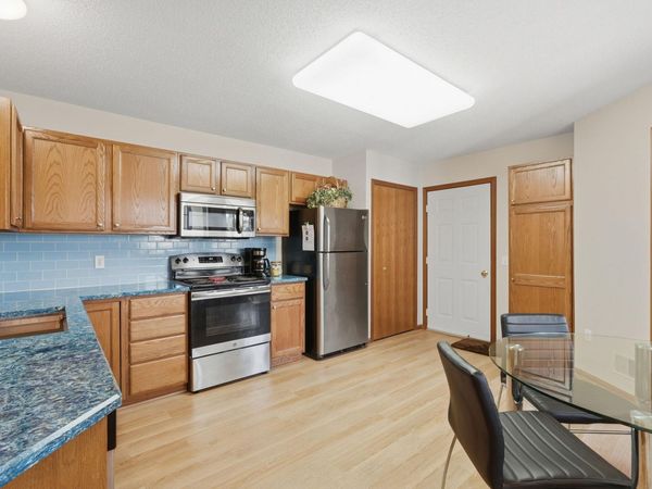762 Lake Ridge Drive, Woodbury, MN 55129