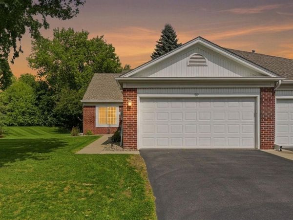 762 Lake Ridge Drive, Woodbury, MN 55129