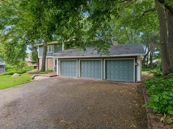 8440 Bayridge Lane, Bloomington, MN 55438
