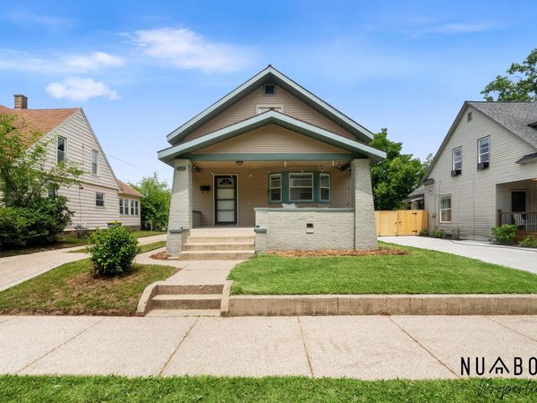 933 Crescent Street NE, Grand Rapids, MI 49503