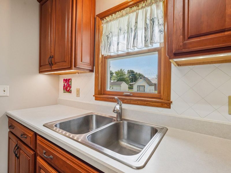 515 W Lake Street, Lakeview, OH 43331 Photo 11