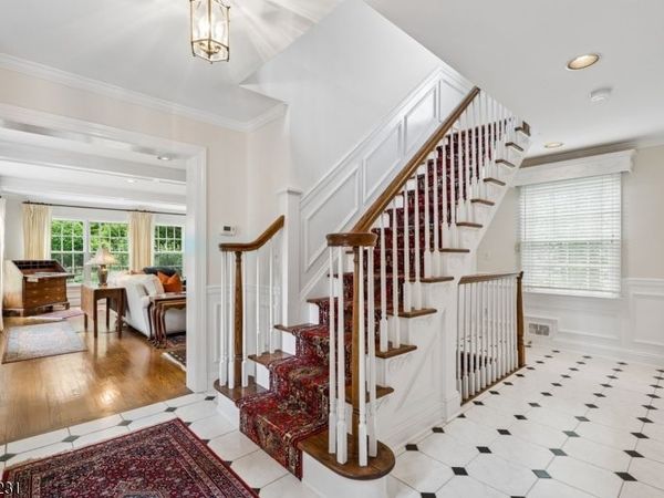 638 Mountain Ave, Berkeley Heights, NJ 07922