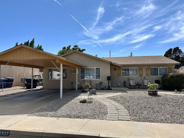 1527 Altez Street NE, Albuquerque, NM 87112