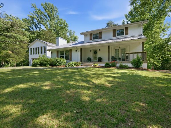 1125 Porter Rd , Burns, TN 37029