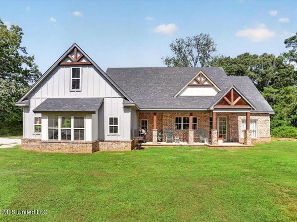 3442 Mississippi 7, Waterford, MS 38685