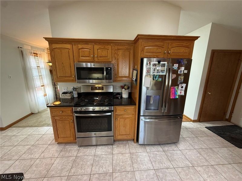 256 Clarence Drive SE, New Philadelphia, OH 44663 Photo 7
