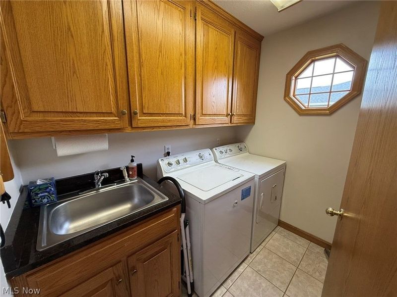 256 Clarence Drive SE, New Philadelphia, OH 44663 Photo 8