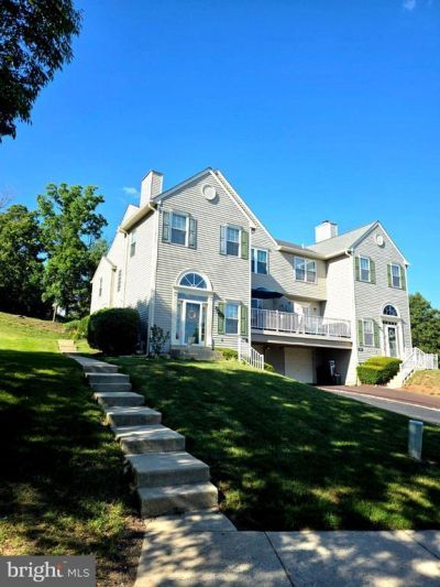 240 COBBLESTONE COURT , COLLEGEVILLE, PA 19426