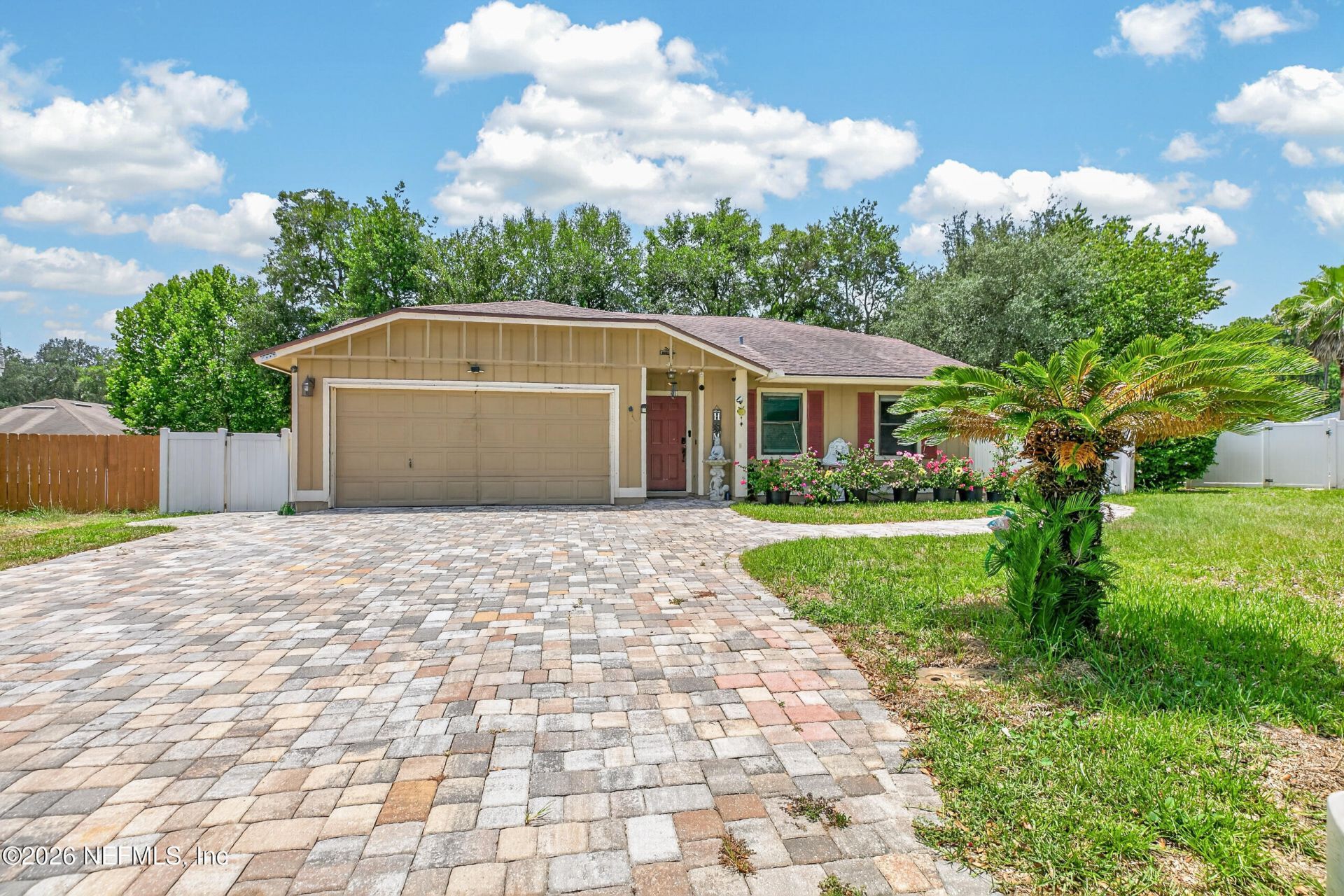 8005 FLEUR DE LIS Drive Jacksonville, FL 32277