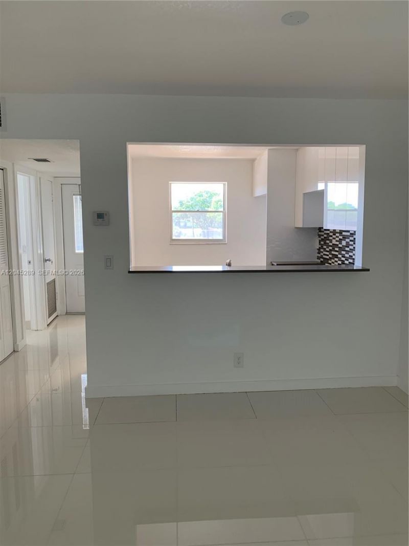 201 Berkley Rd , Unit 204, Hollywood, FL 33024 Photo