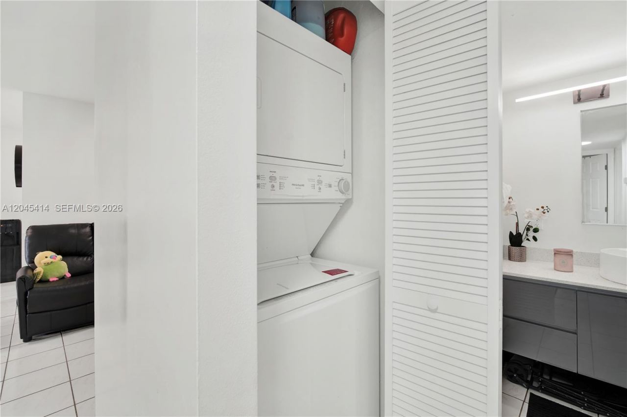 1101 SW 122nd Ave , Unit 205, Miami, FL 33184 Photo