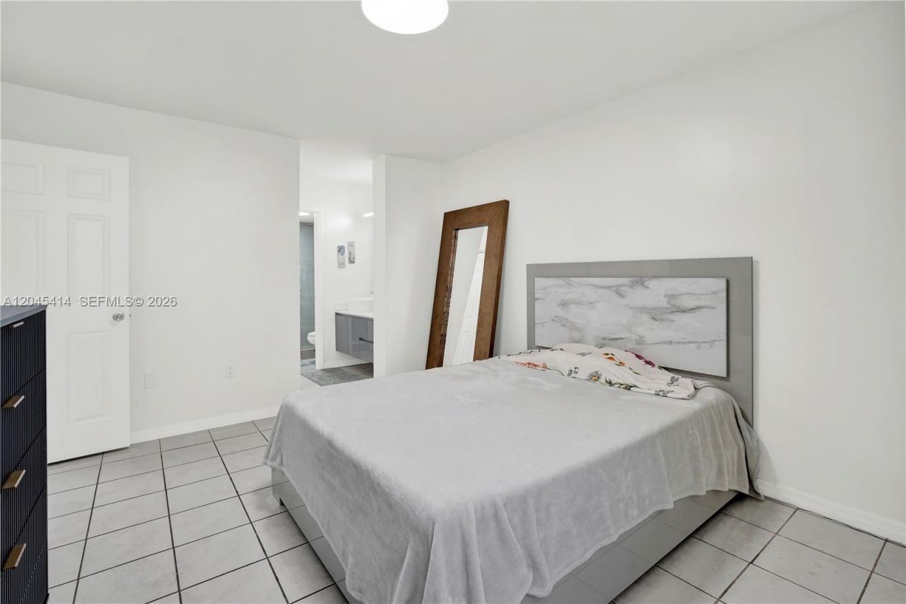 1101 SW 122nd Ave , Unit 205, Miami, FL 33184 Photo