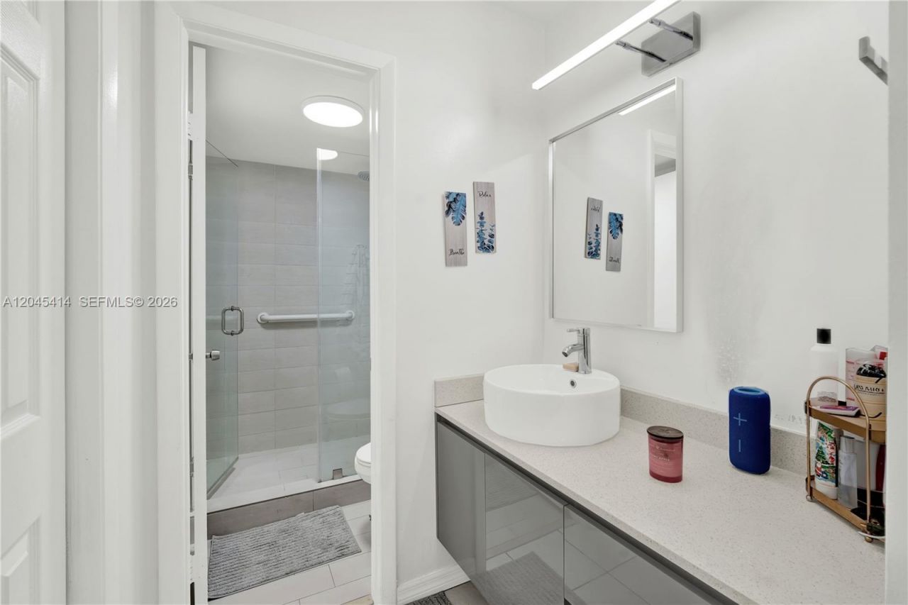 1101 SW 122nd Ave , Unit 205, Miami, FL 33184 Photo