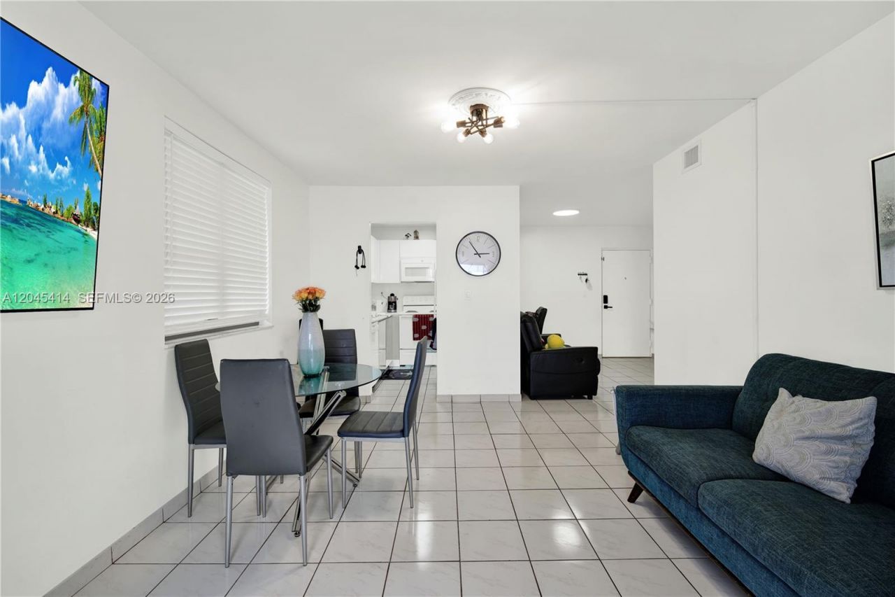 1101 SW 122nd Ave , Unit 205, Miami, FL 33184 Photo