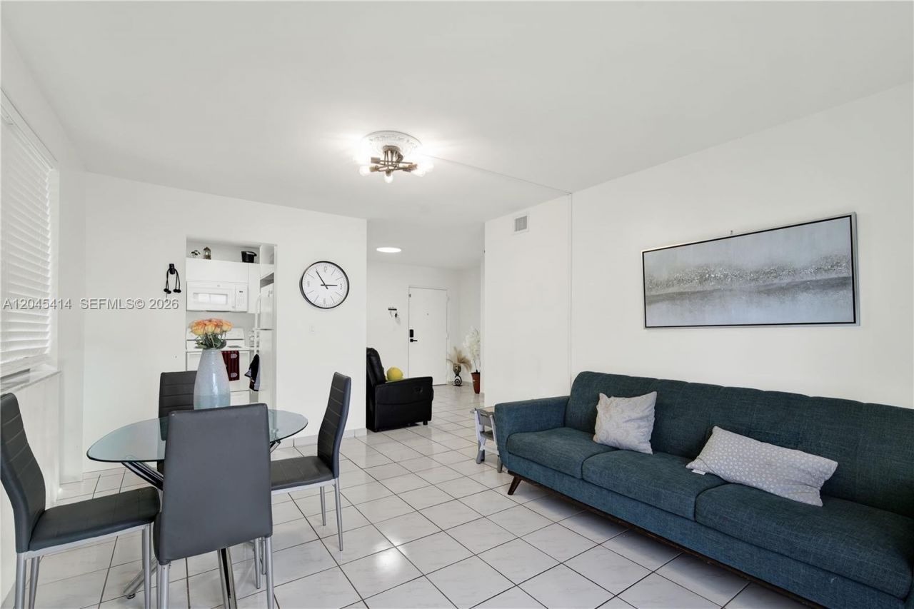 1101 SW 122nd Ave , Unit 205, Miami, FL 33184 Photo