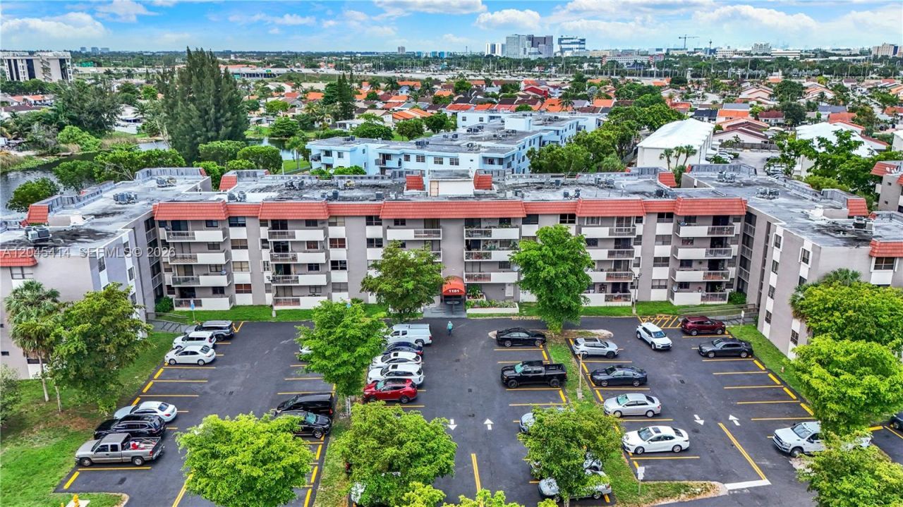 1101 SW 122nd Ave , Unit 205, Miami, FL 33184 Photo