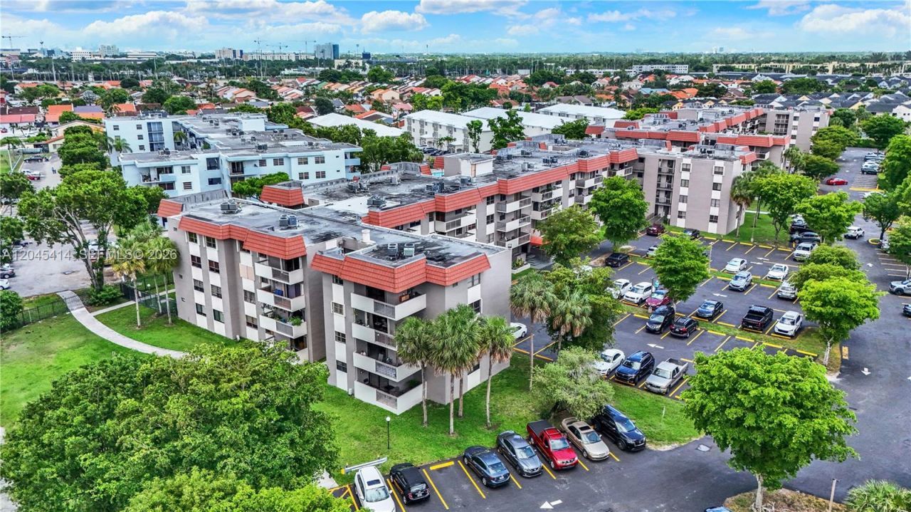 1101 SW 122nd Ave , Unit 205, Miami, FL 33184 Photo