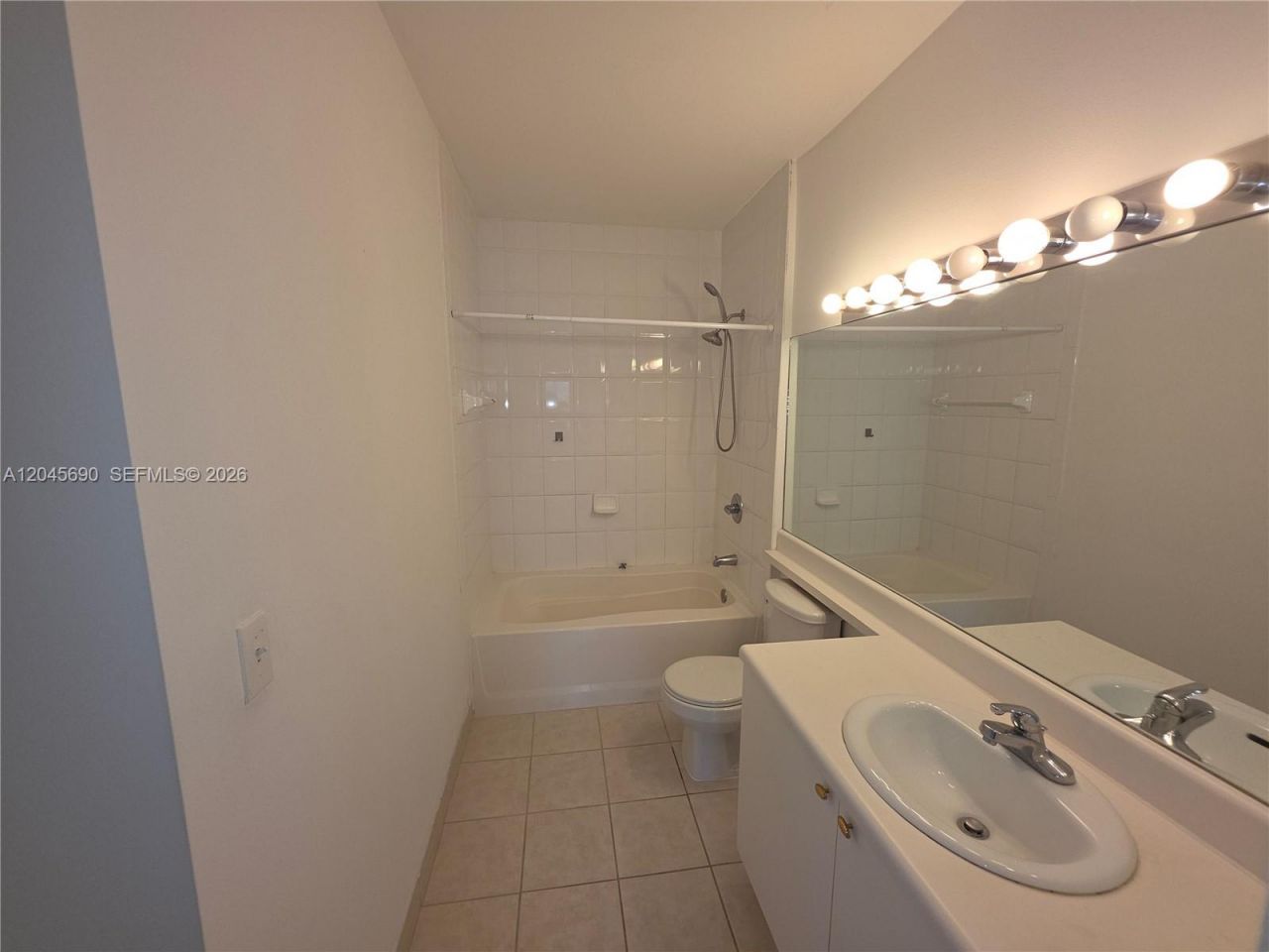8070 N Nob Hill Rd , Unit 208, Tamarac, FL 33321 Photo