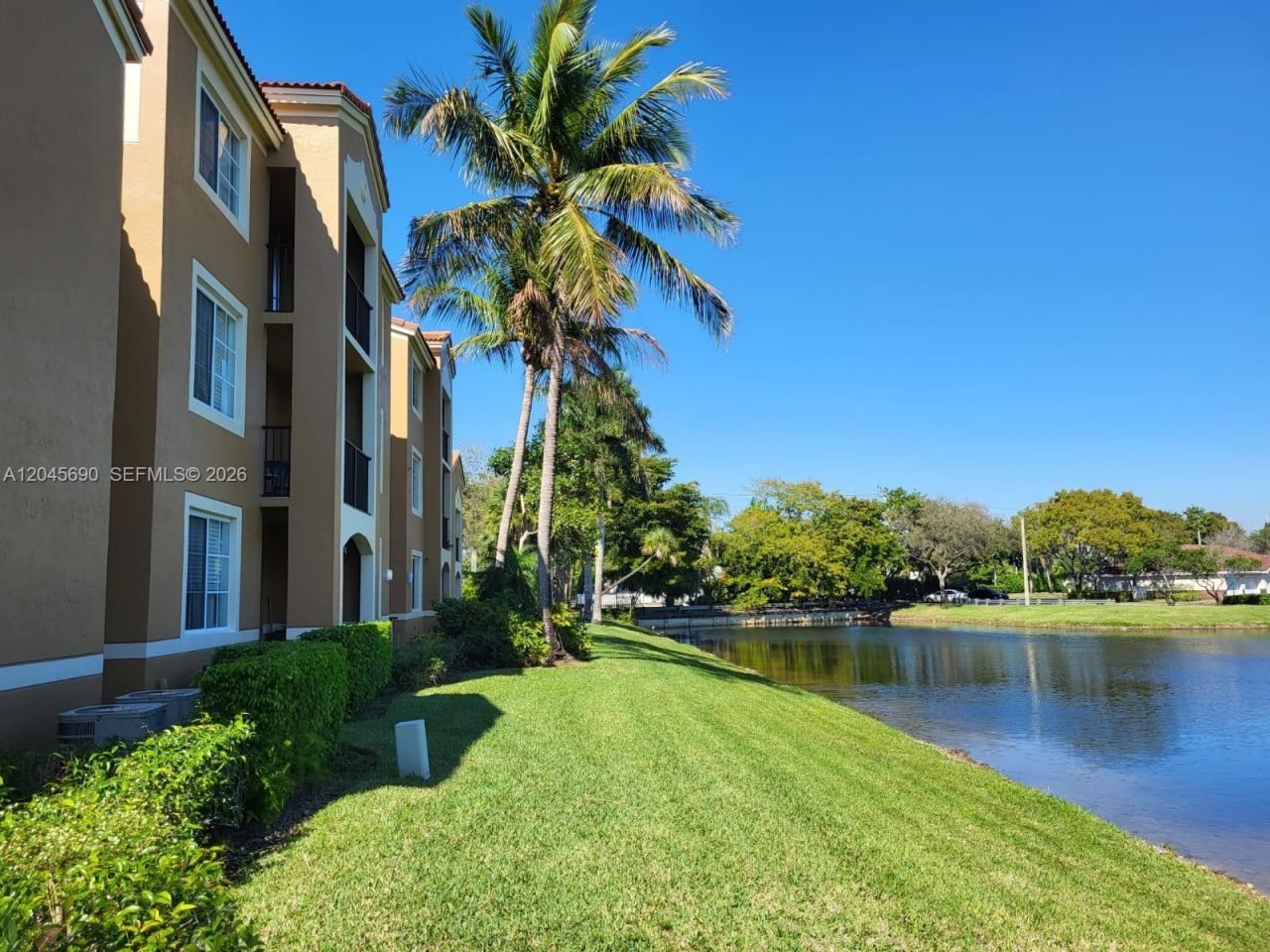 8070 N Nob Hill Rd , Unit 208, Tamarac, FL 33321 Photo