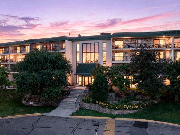 10411 Cedar Lake Road , Unit 419, Minnetonka, MN 55305