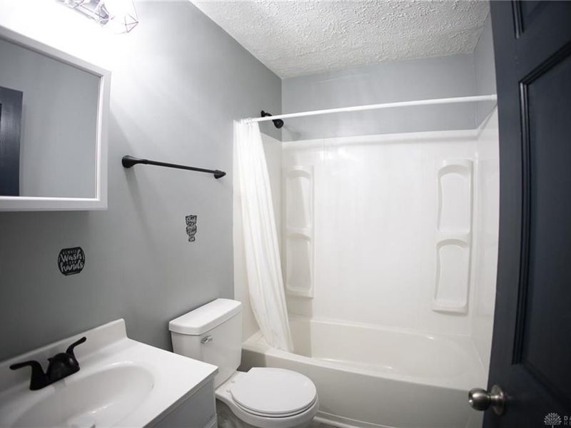 101 Highridge Court, Franklin, OH 45005 Photo 13