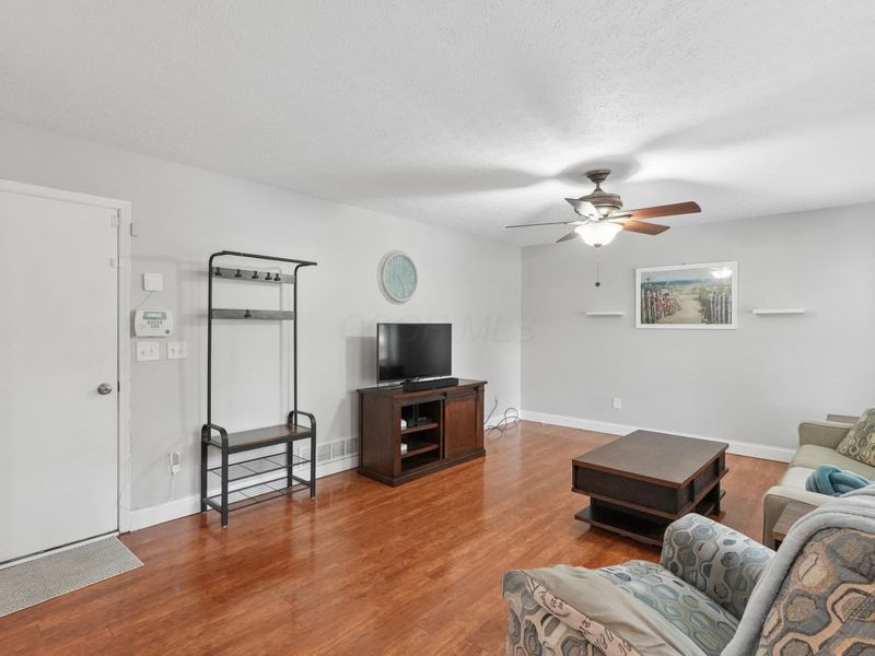 470 Pruden Drive, Pickerington, OH 43147 Photo 7