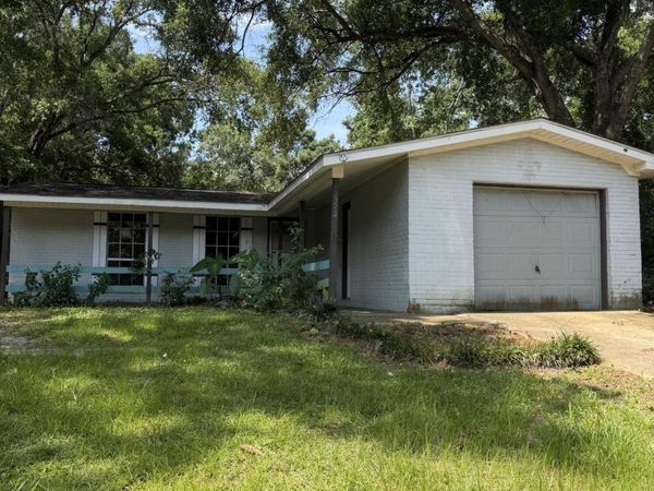 1929 Carol Drive, Gautier, MS 39553