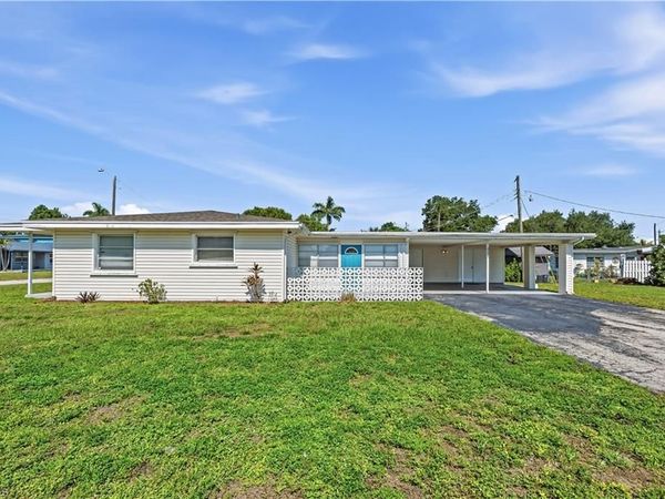 4220 Deleon ST , FORT MYERS, FL 33901