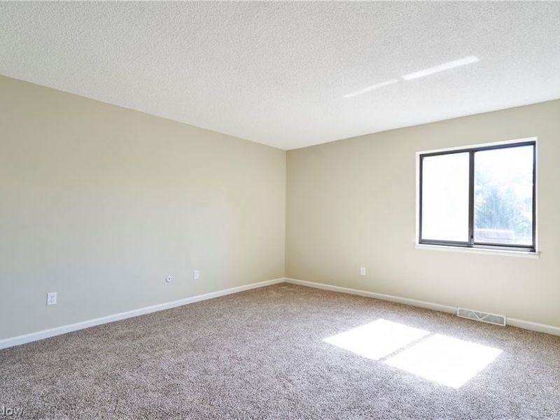 880 Hampton Ridge Drive , Akron, OH 44313 Photo 15
