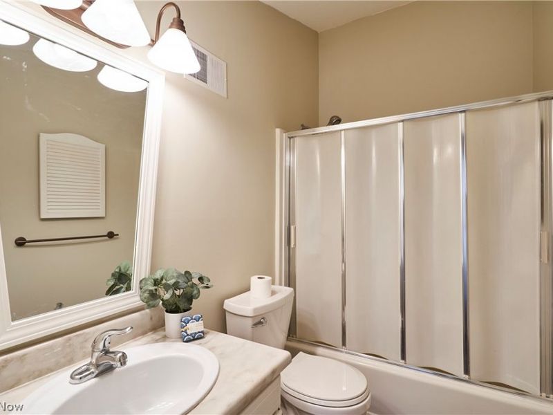 880 Hampton Ridge Drive , Akron, OH 44313 Photo 25