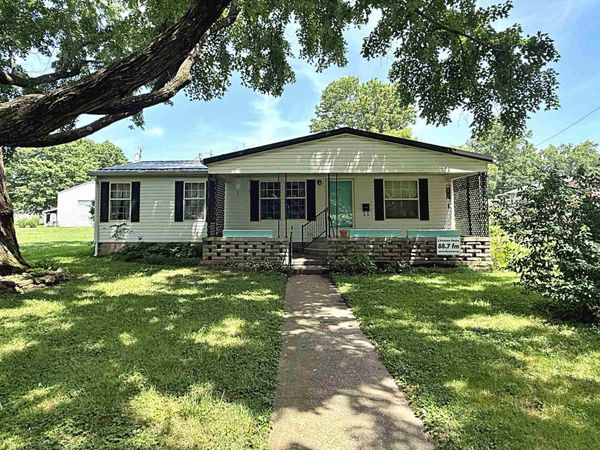 1506 North Street, Washington, IN 47501