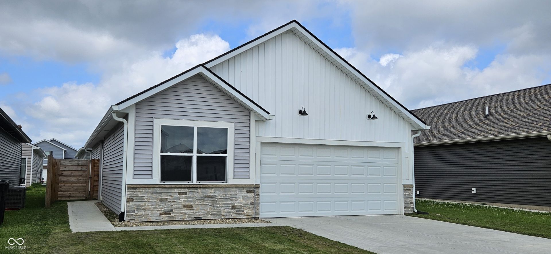 1434 Wigwam Lane, Martinsville, IN 46151 Main Photo