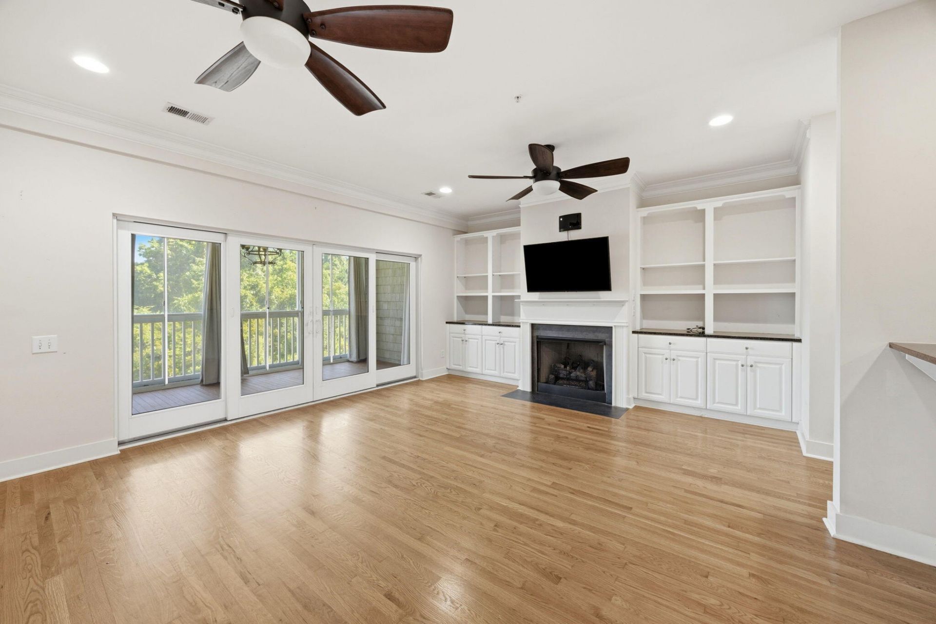 1601 Hopeman Lane Photo 9