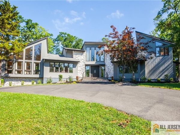 46 Calvert Avenue, Edison, NJ 08820