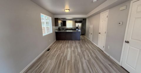 319 Thoma Street, Unit A, Reno, NV 89502 Photo