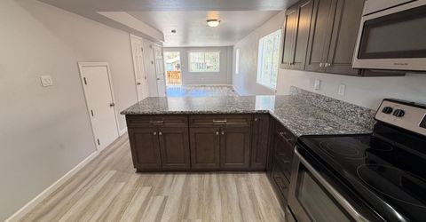 319 Thoma Street, Unit A, Reno, NV 89502 Photo