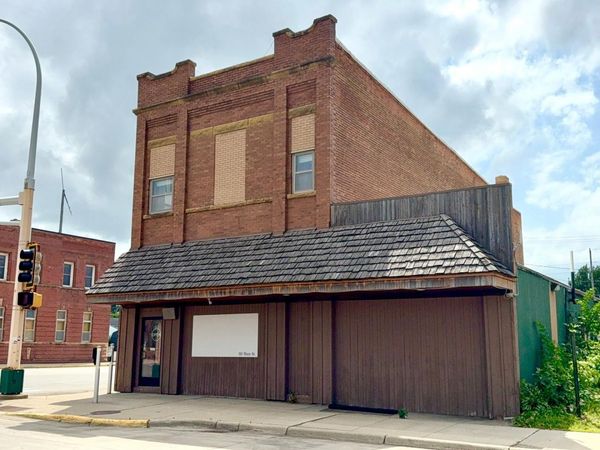 110 Main Street N, Bird Island, MN 55310