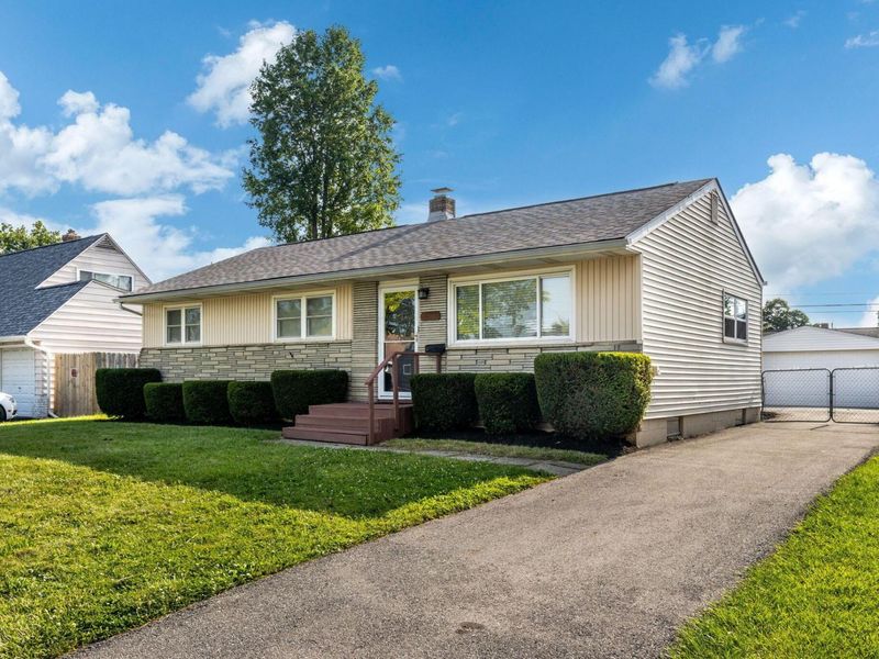 4289 Brookgrove Drive, Grove City, OH 43123 Photo 2