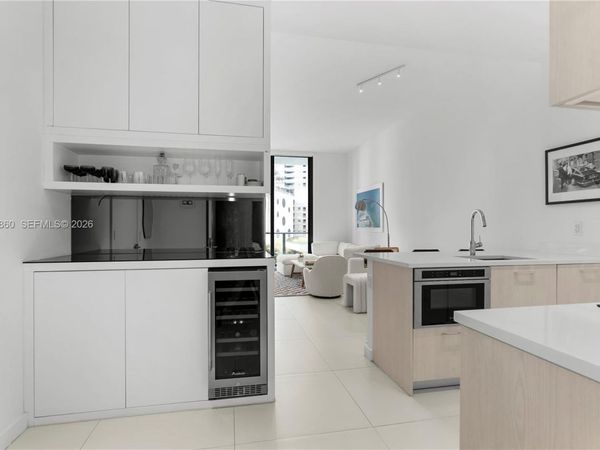501 NE 31st St, Unit 204, Miami, FL 33137