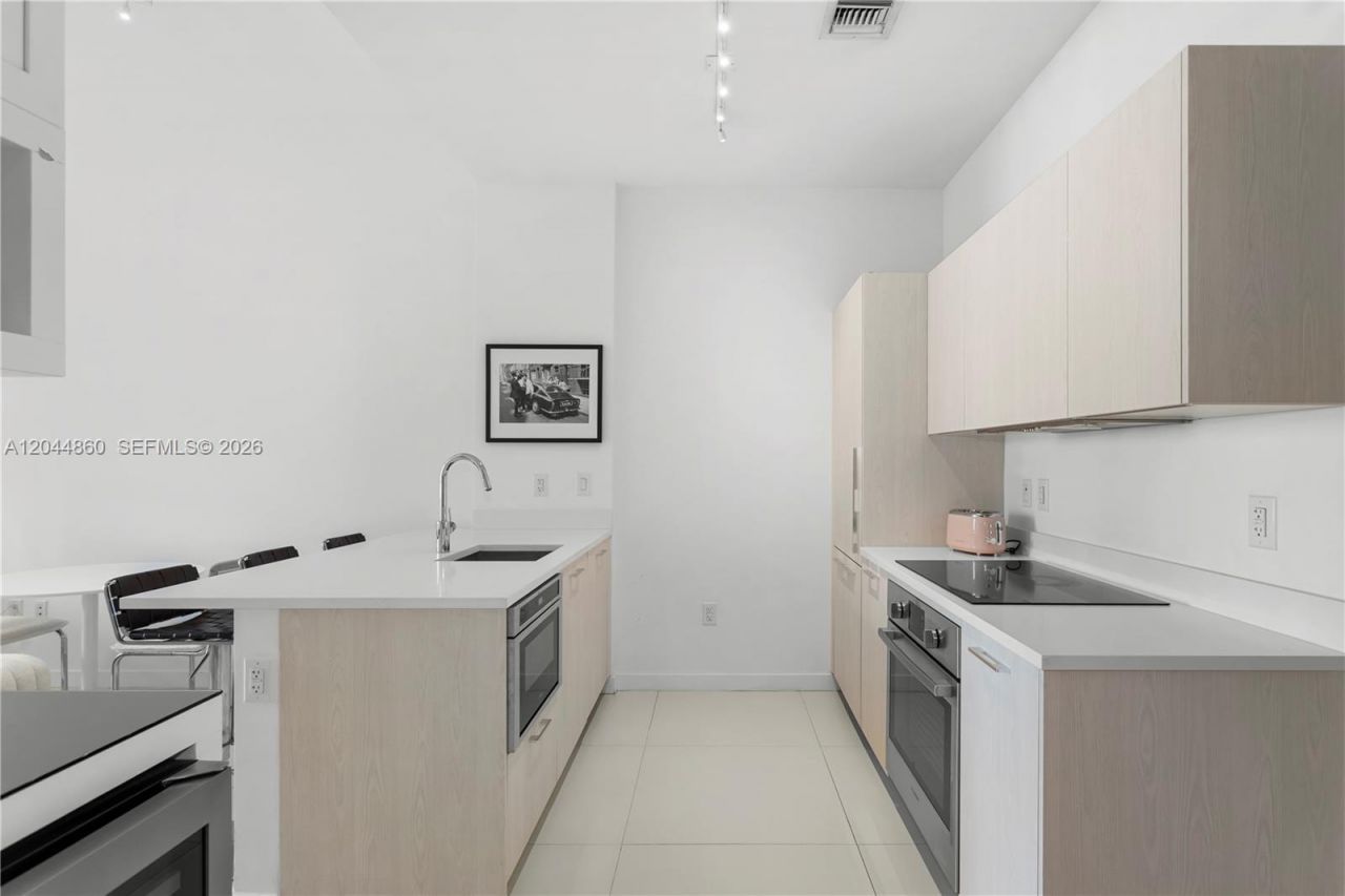 501 NE 31st St, Unit 204, Miami, FL 33137 Photo