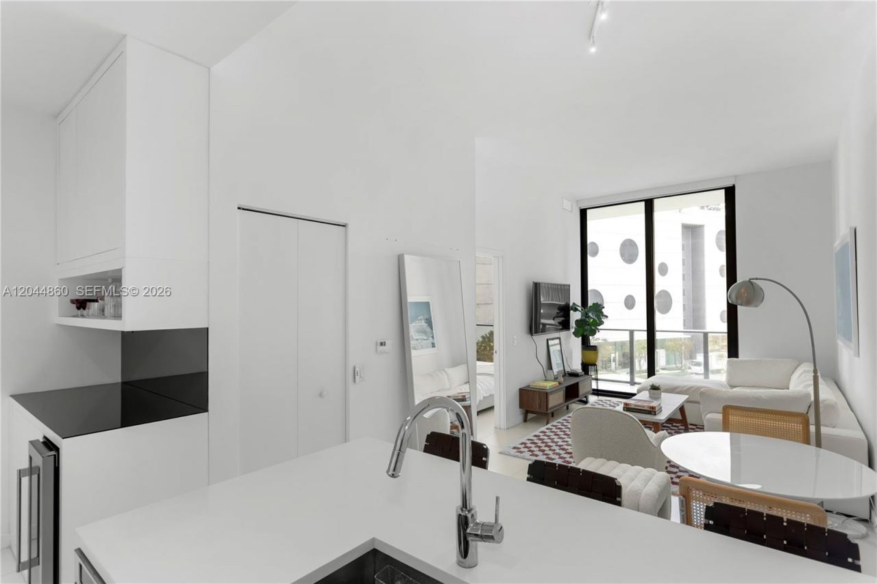 501 NE 31st St, Unit 204, Miami, FL 33137 Photo