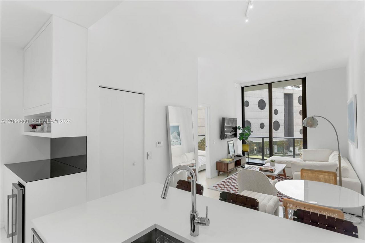 501 NE 31st St, Unit 204, Miami, FL 33137 Photo