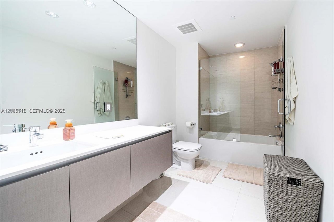 3300 NE 188th St , Unit 710, Aventura, FL 33180 Photo